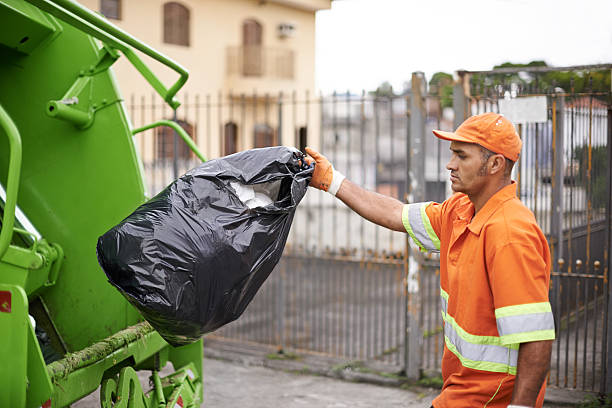 Best Yard Cleanup Services  in Smithville Sanders, IN